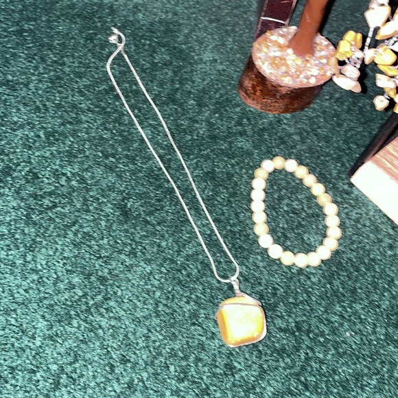 💕⚡️ 5 for $50 Yellow Aventurine Decor Tree - Picture 3 of 5